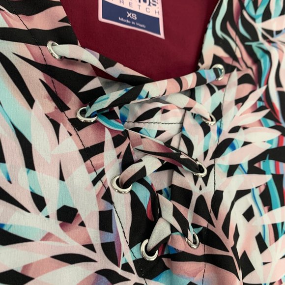 Brand New! Strictly Scrubs Stretch Top Women's XS Multicolor Comfortable Soft‎ - Picture 5 of 13